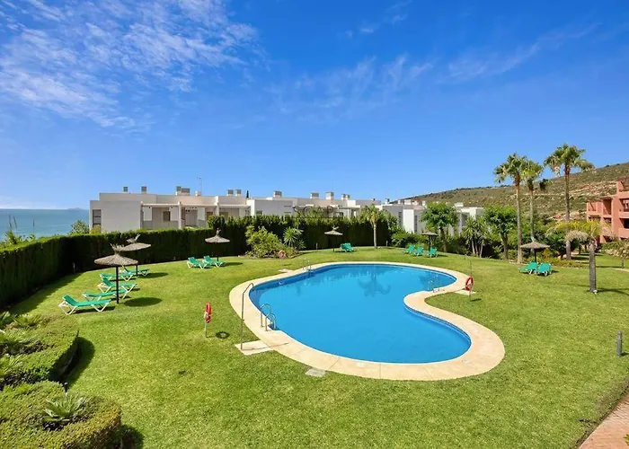 Estrella de Mar zeezicht en uitkijk op Gibraltar 40m2 terras incl zwembad Las Garzas Manilva