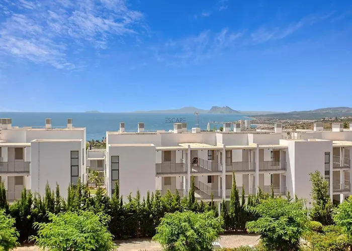 Estrella de Mar zeezicht en uitkijk op Gibraltar 40m2 terras incl zwembad Las Garzas Manilva